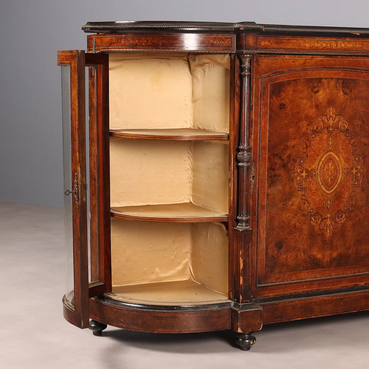 Walnut-root veneered cabinet in late Victorian style, late 19th century 4