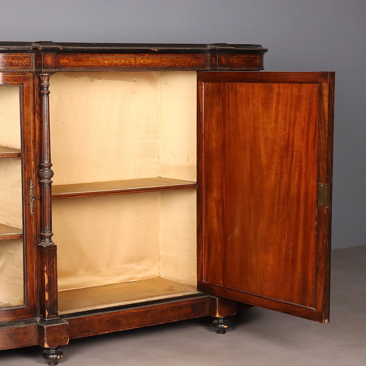 Walnut-root veneered cabinet in late Victorian style, late 19th century 5