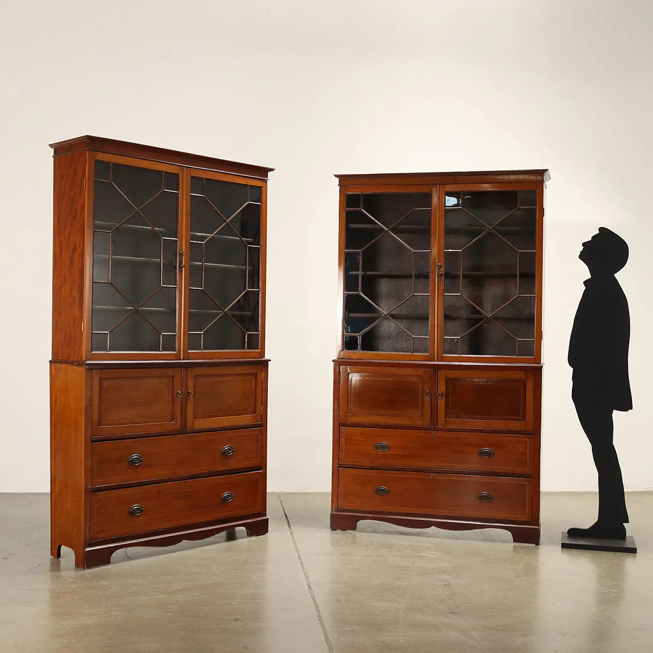 Pair of mahogany bookcases, 19th century 2