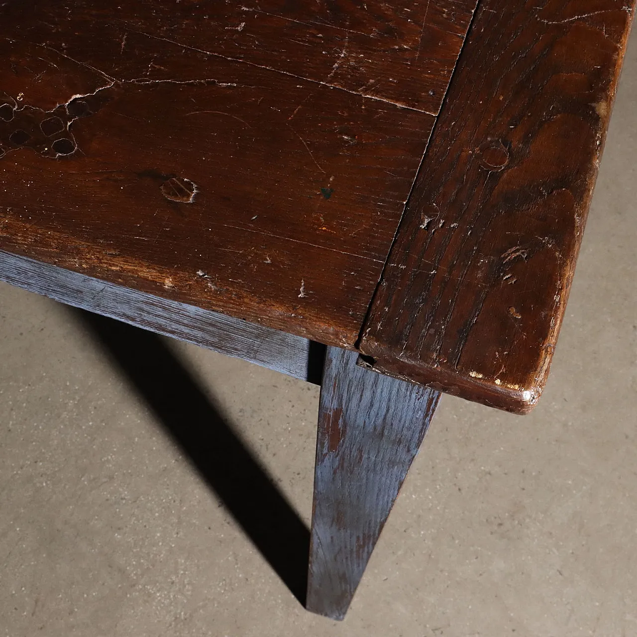 Elm table, late 19th century 5