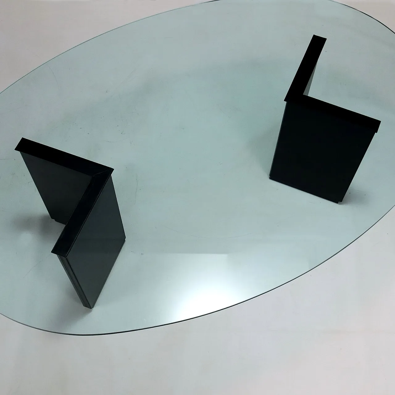 Tavolo con piano in vetro, anni '80 3