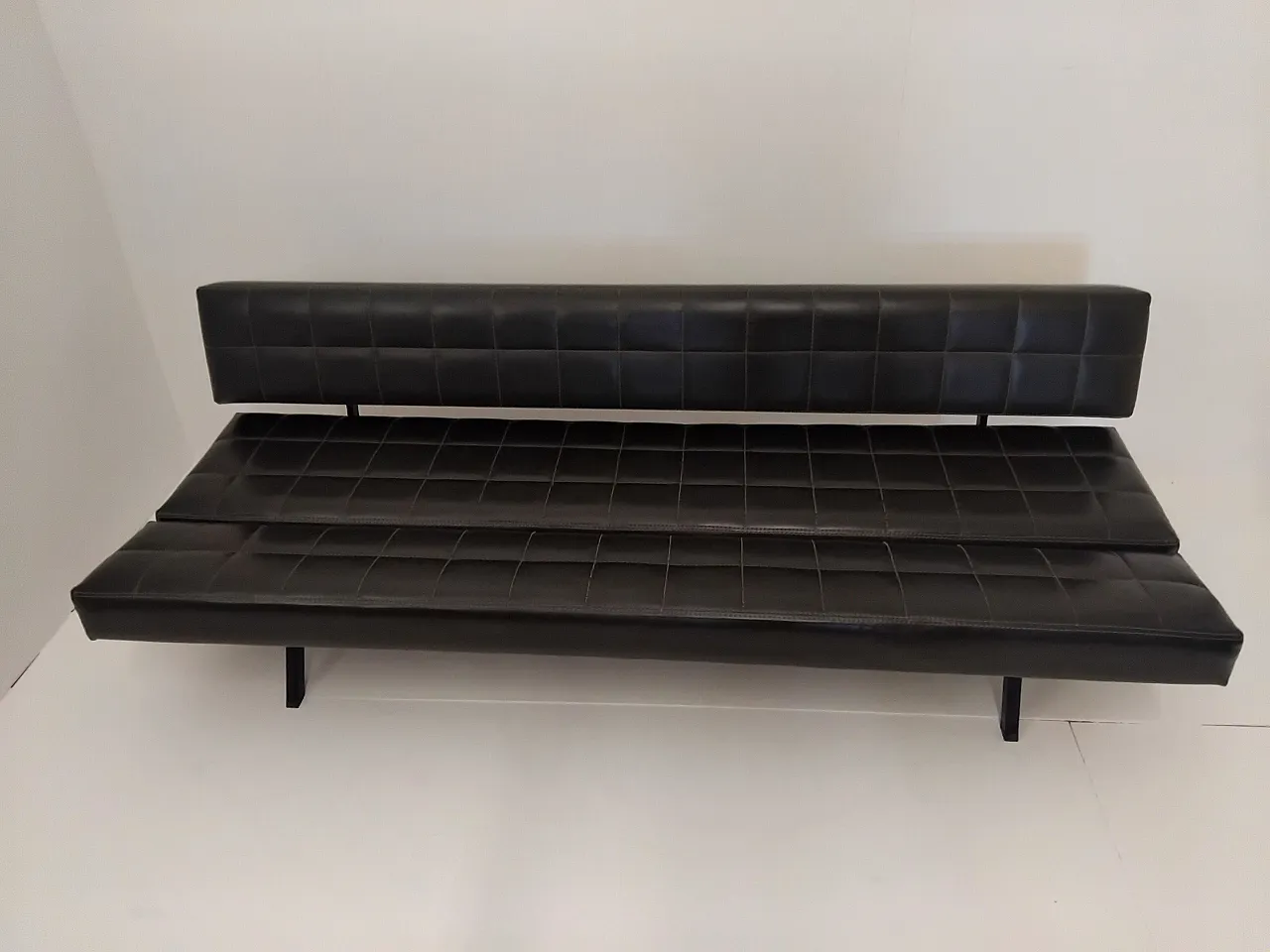 Salotto Rito Valla per Ipe similpelle verde scuro, anni '70 18