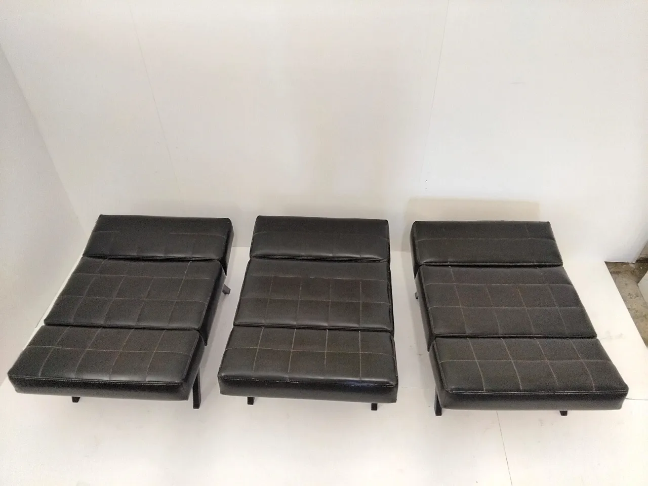 Salotto Rito Valla per Ipe similpelle verde scuro, anni '70 21