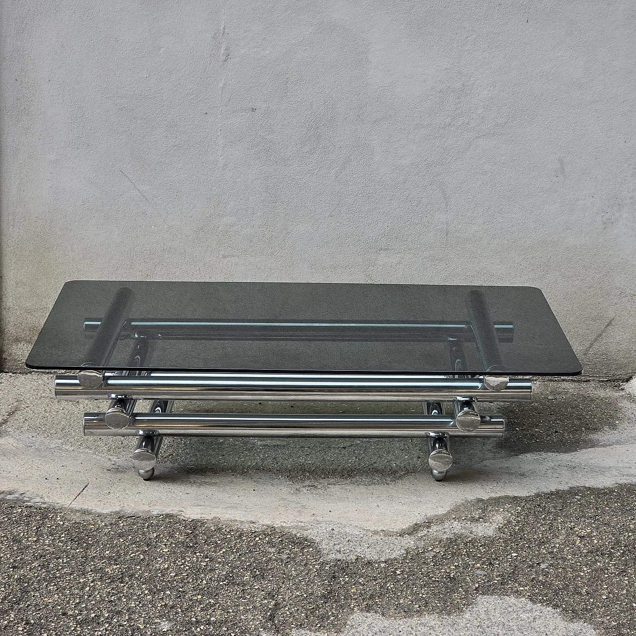 Modern coffee table in glass and chromed steel, 1970s 1