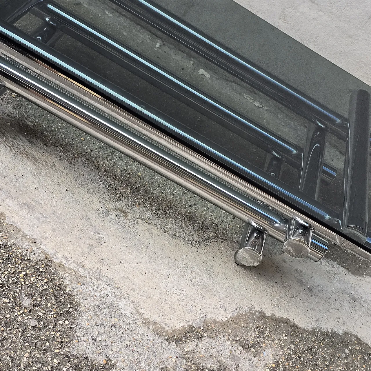 Modern coffee table in glass and chromed steel, 1970s 3