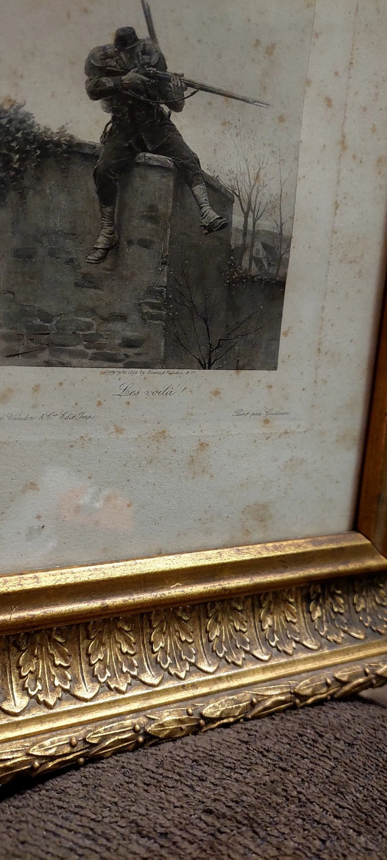 Cornice in pastiglia dorata con stampa di soldato, primo '900 8