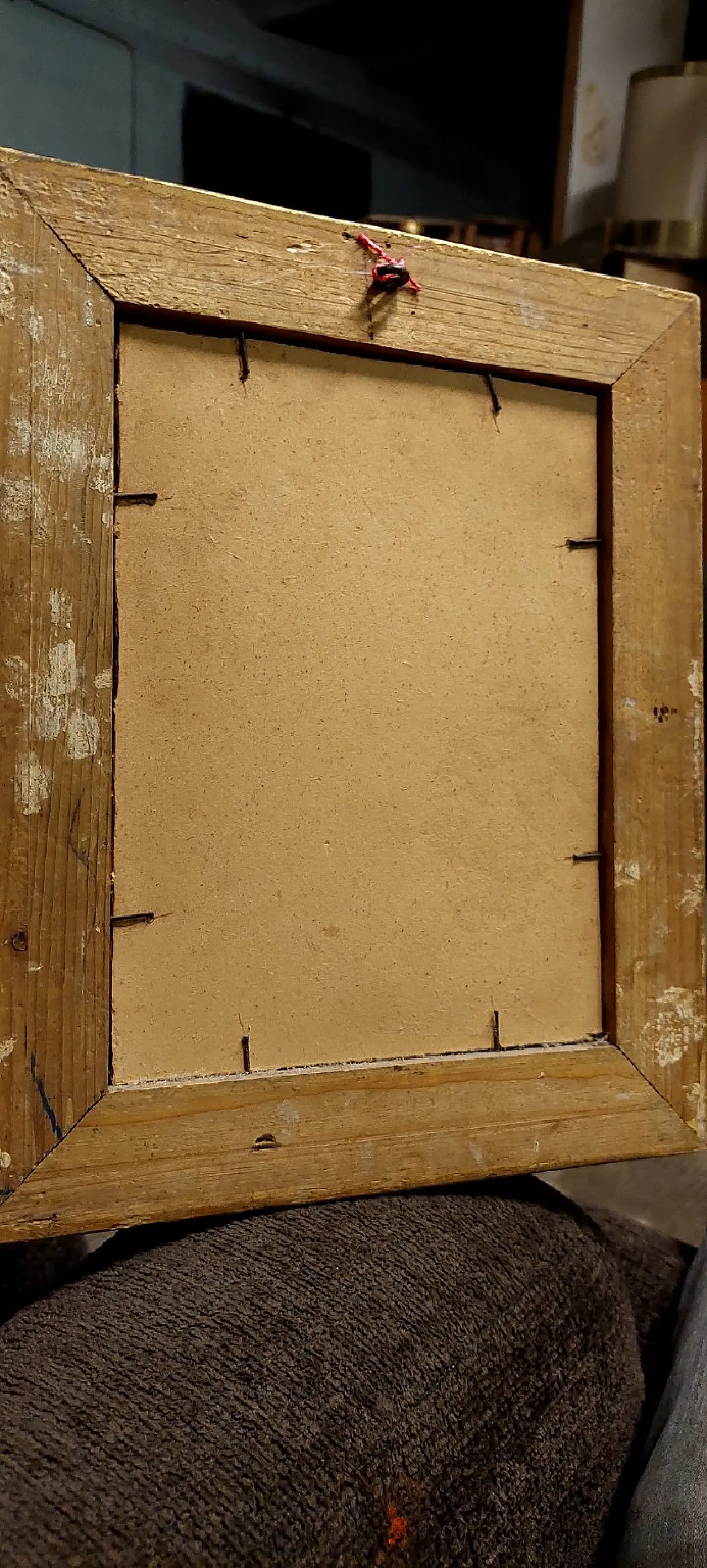 Cornice in pastiglia dorata con stampa di soldato, primo '900 10