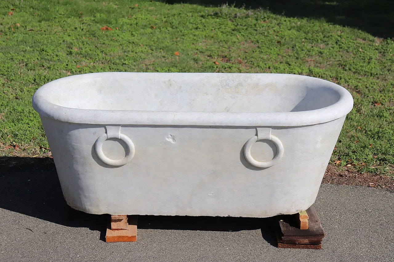 Marble bathtub, early 19th century 2