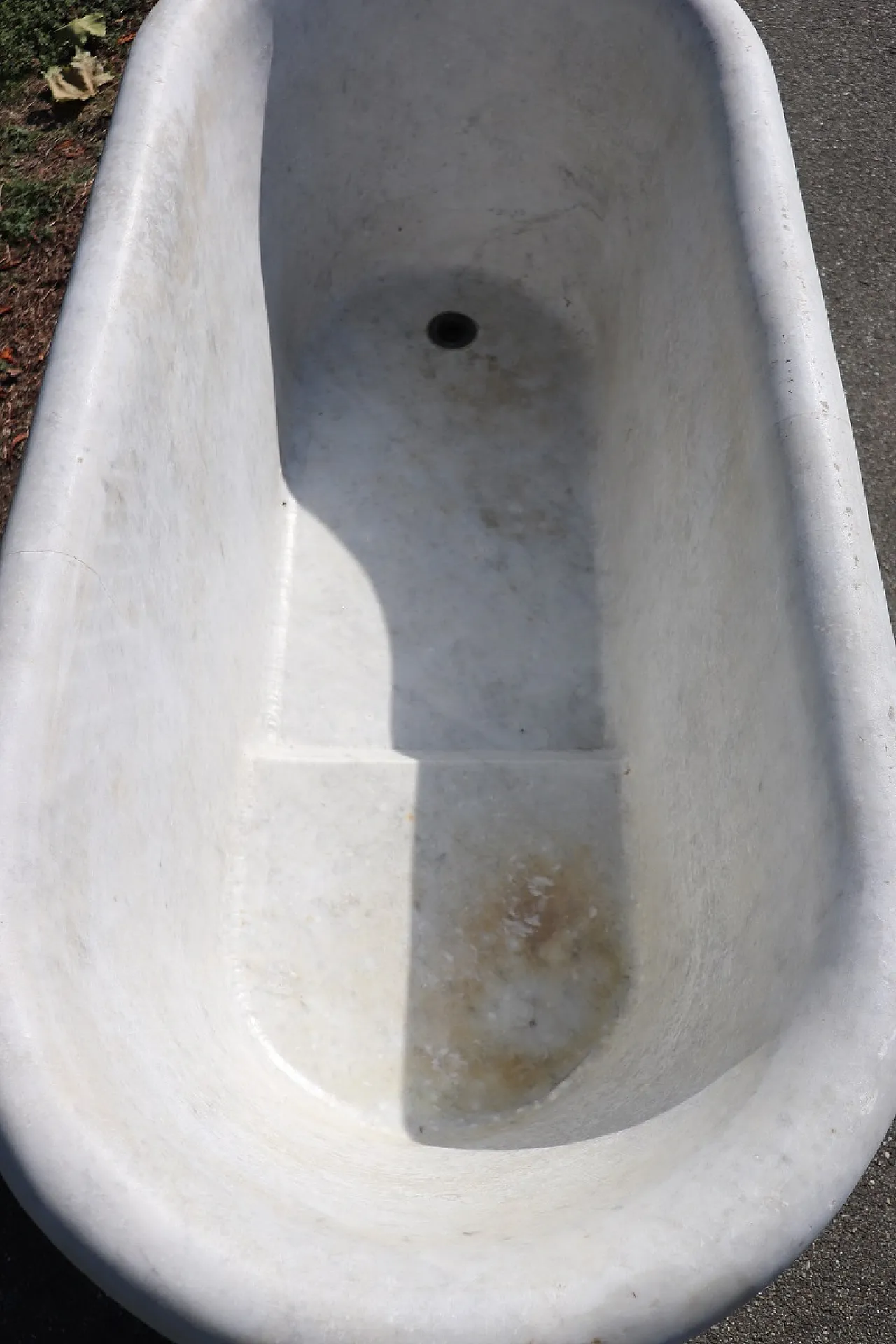 Marble bathtub, early 19th century 6