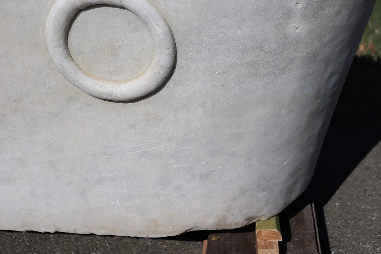 Marble bathtub, early 19th century 14