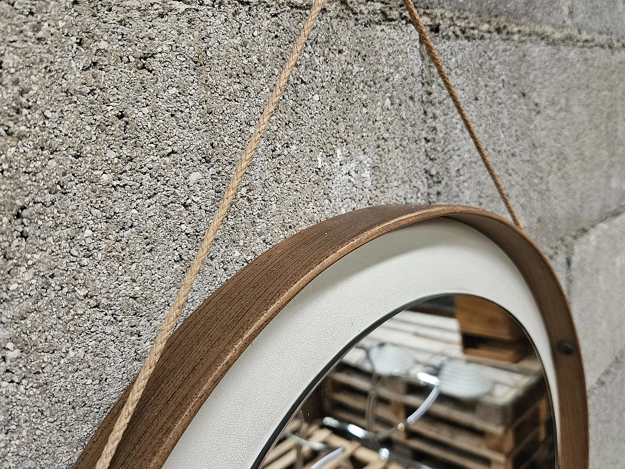 Specchio da parete in pvc ed ecopelle, anni '70 10