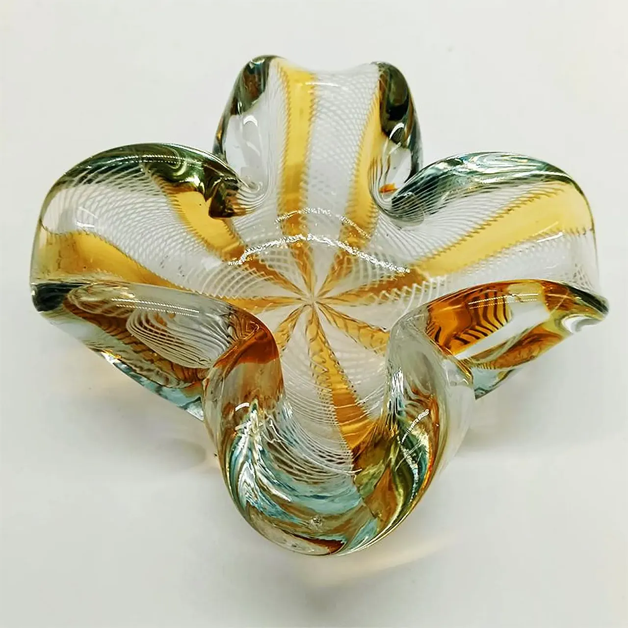 Ashtray in Murano glass with reticello filigree, 1950s 2