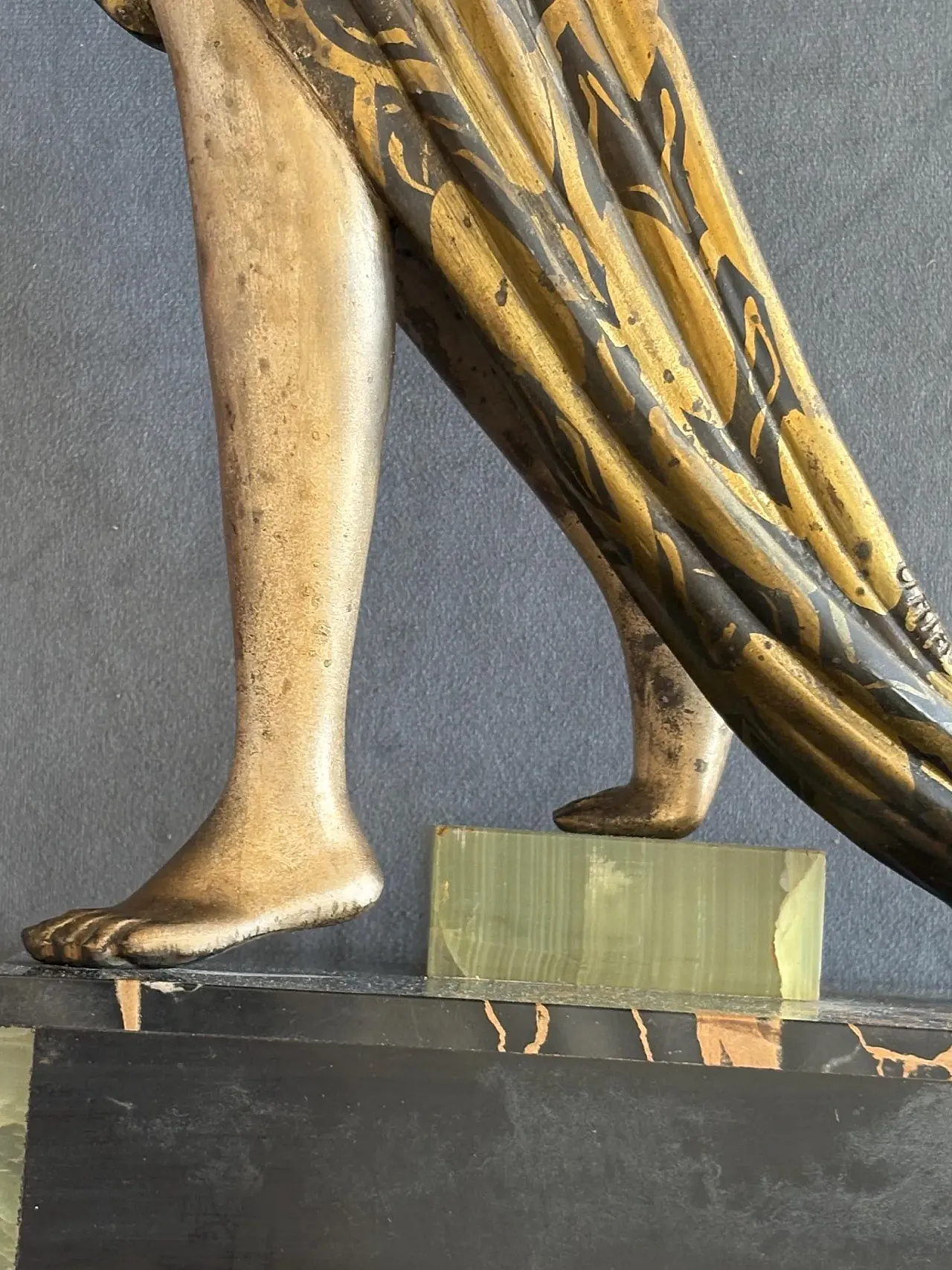 Uriano, Mother and child, bronze and marble sculpture, 1920s 7