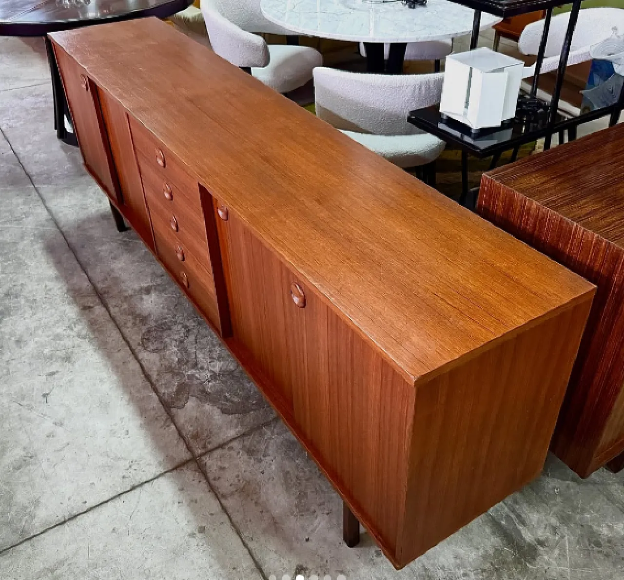 Teak wood chanting style sideboard, 1960s 3