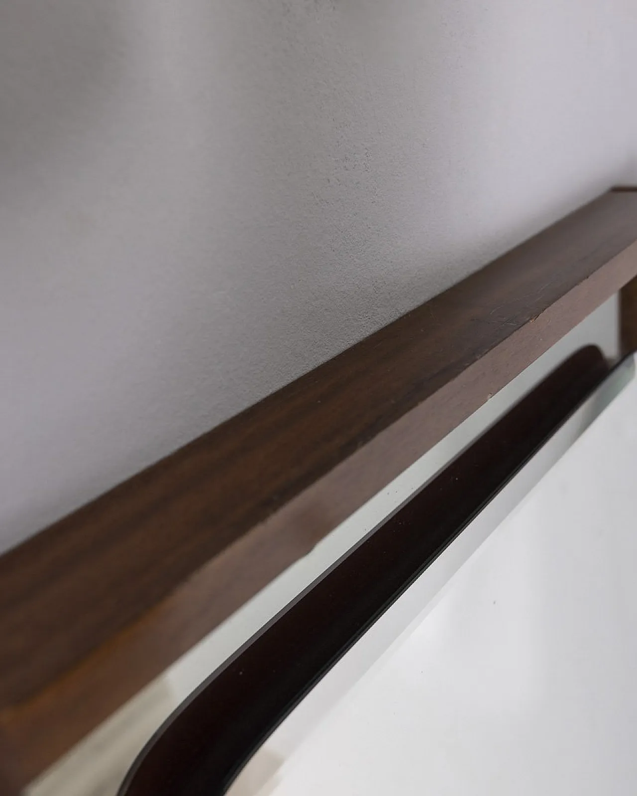 Specchio da parete in legno e vetro fumé, anni '60 12