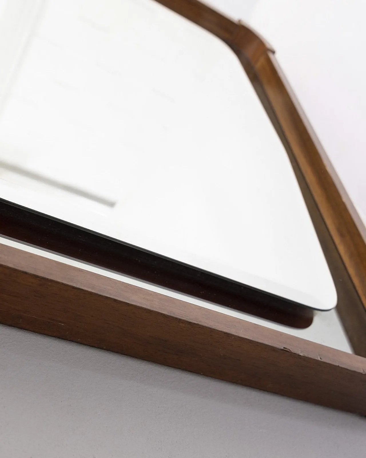 Specchio da parete in legno e vetro fumé, anni '60 13