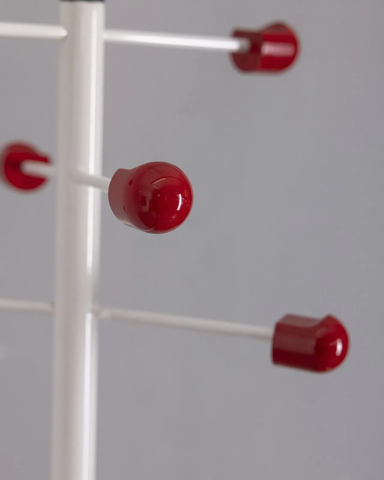 Appendiabiti in marmo e metallo, anni '80 3