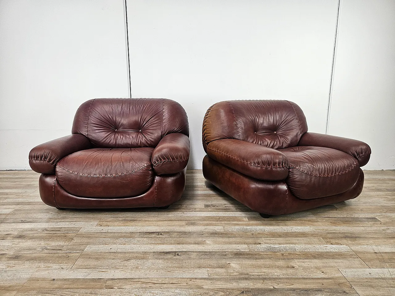 Sapporo armchairs by Mobilgirgi in 1970s brown leather 1