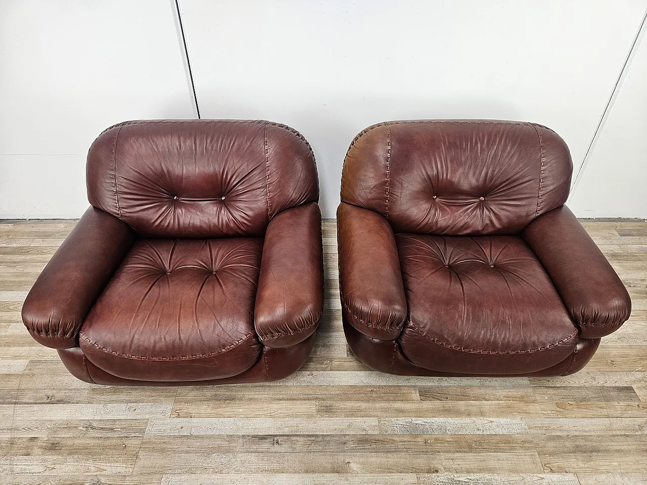 Sapporo armchairs by Mobilgirgi in 1970s brown leather 7