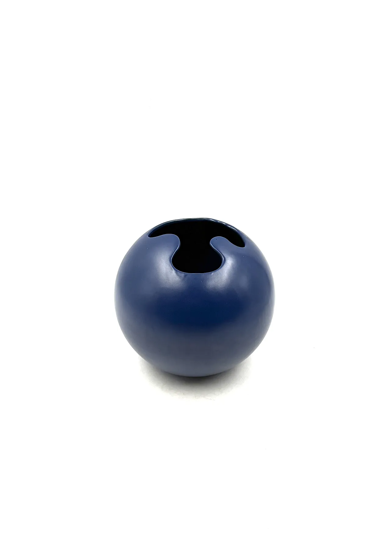 Modern spherical vase in blue ceramic, Italy 1970 6