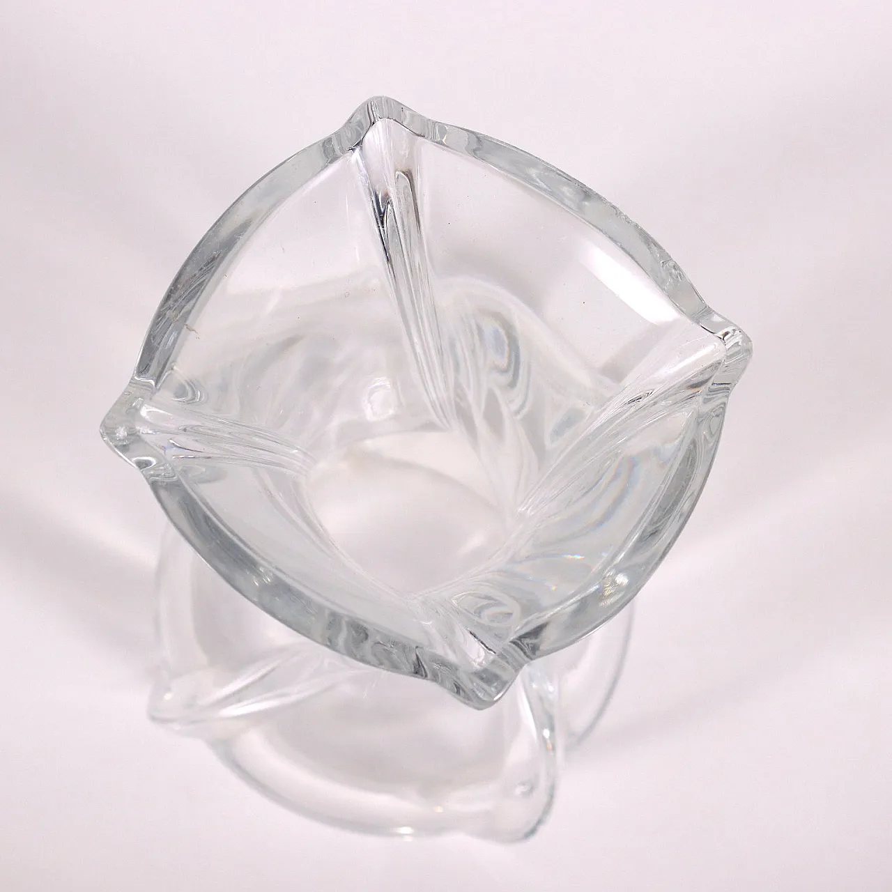 Serpentine vase in Baccarat crystal 3