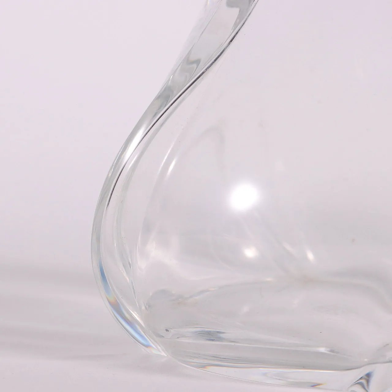 Serpentine vase in Baccarat crystal 6