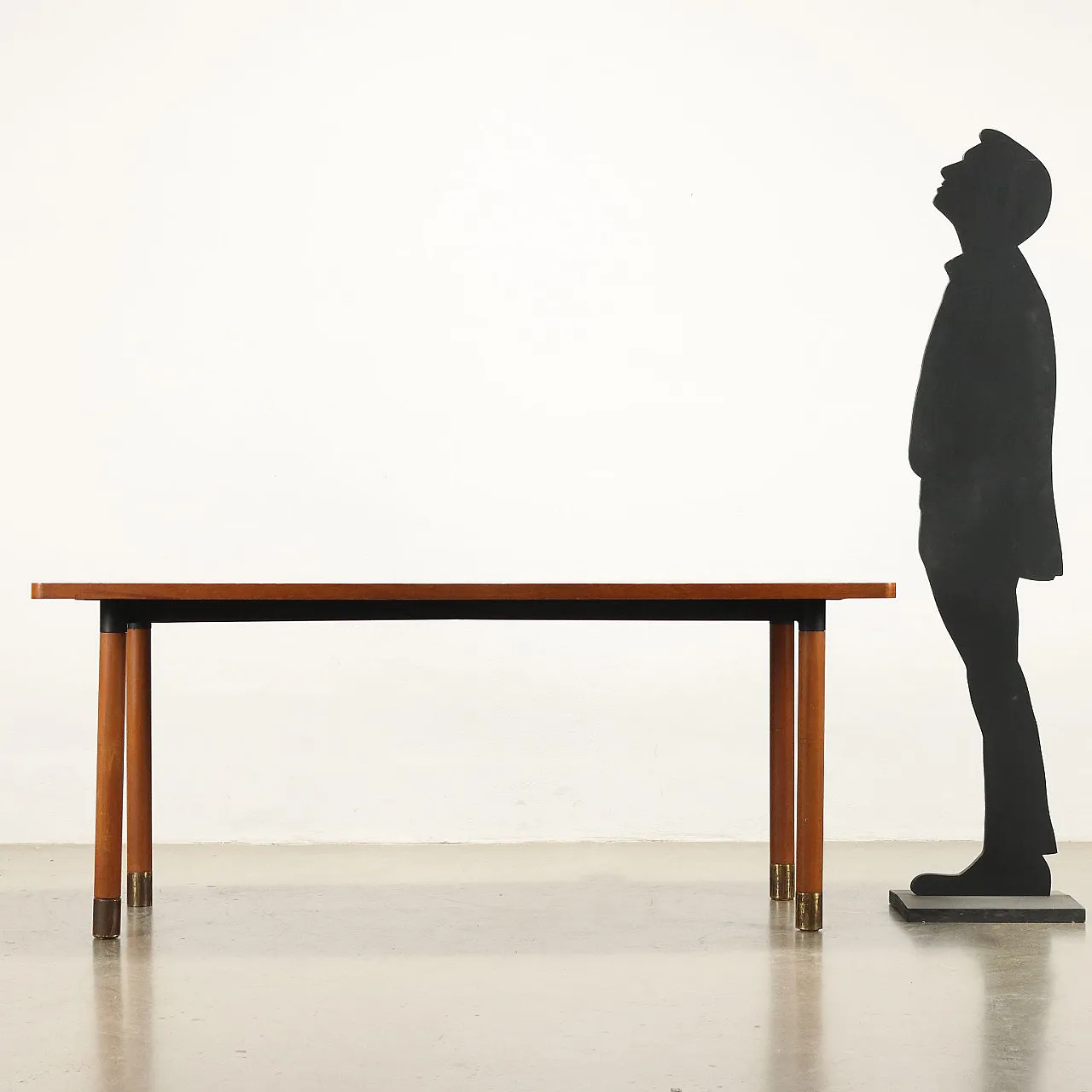 Tavolo in teak con puntali in ottone, anni '60 2