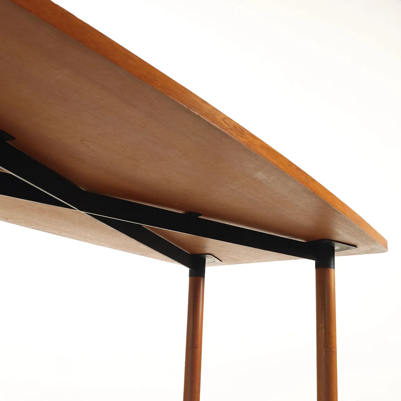 Tavolo in teak con puntali in ottone, anni '60 7