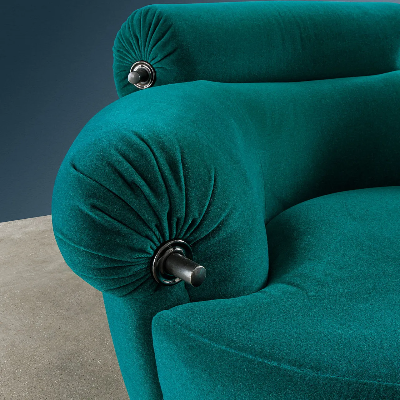 Coppia di Poltrone con poggiapiedi di Dominioni per Azucena, anni '80 6