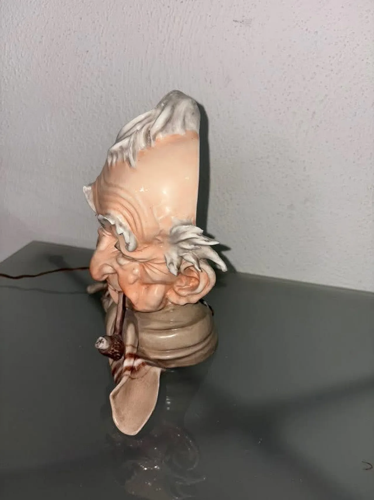 Lampada, testa anziano Capodimonte 9