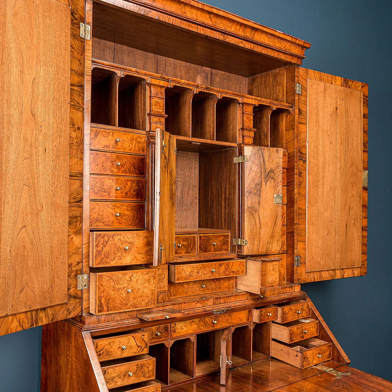 Regina Anna, trumeau in noce e quercia, '700 3