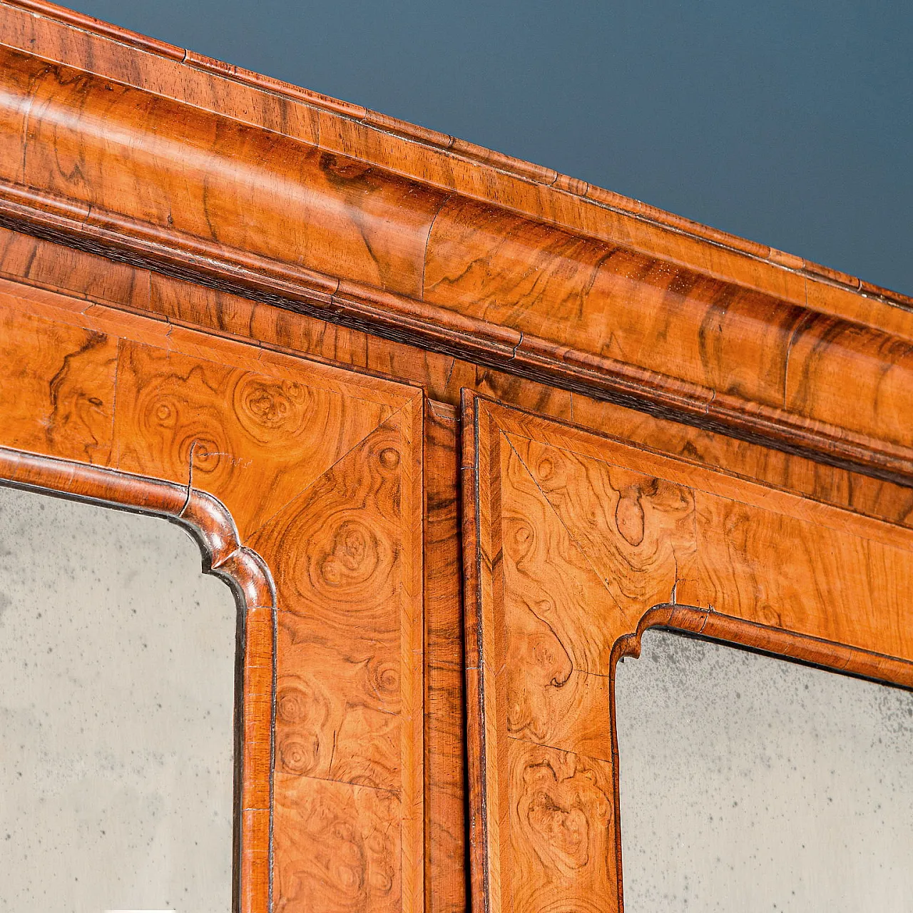 Regina Anna, trumeau in noce e quercia, '700 9