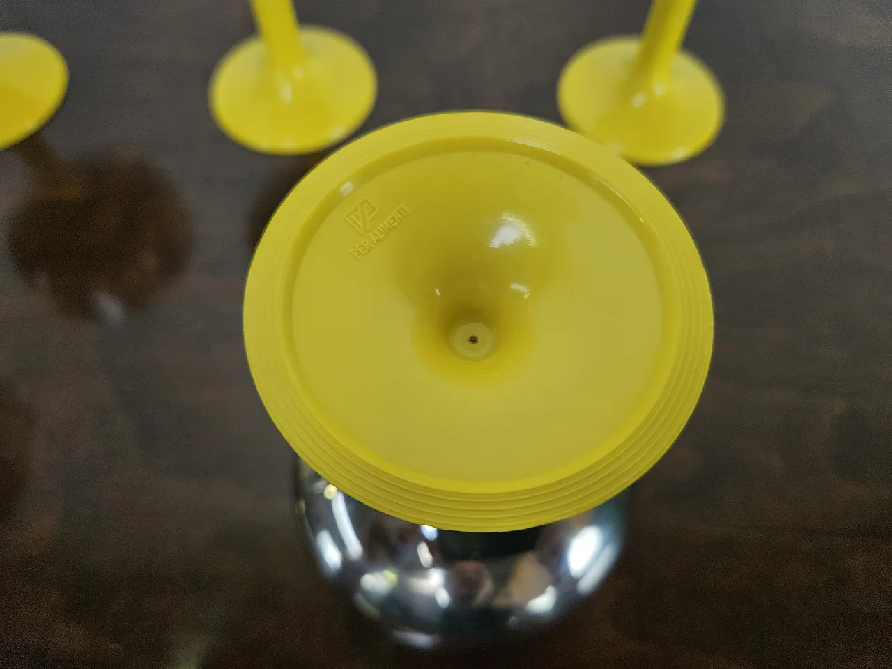 8 coppe gelato in plastica e metallo, anni '70 7