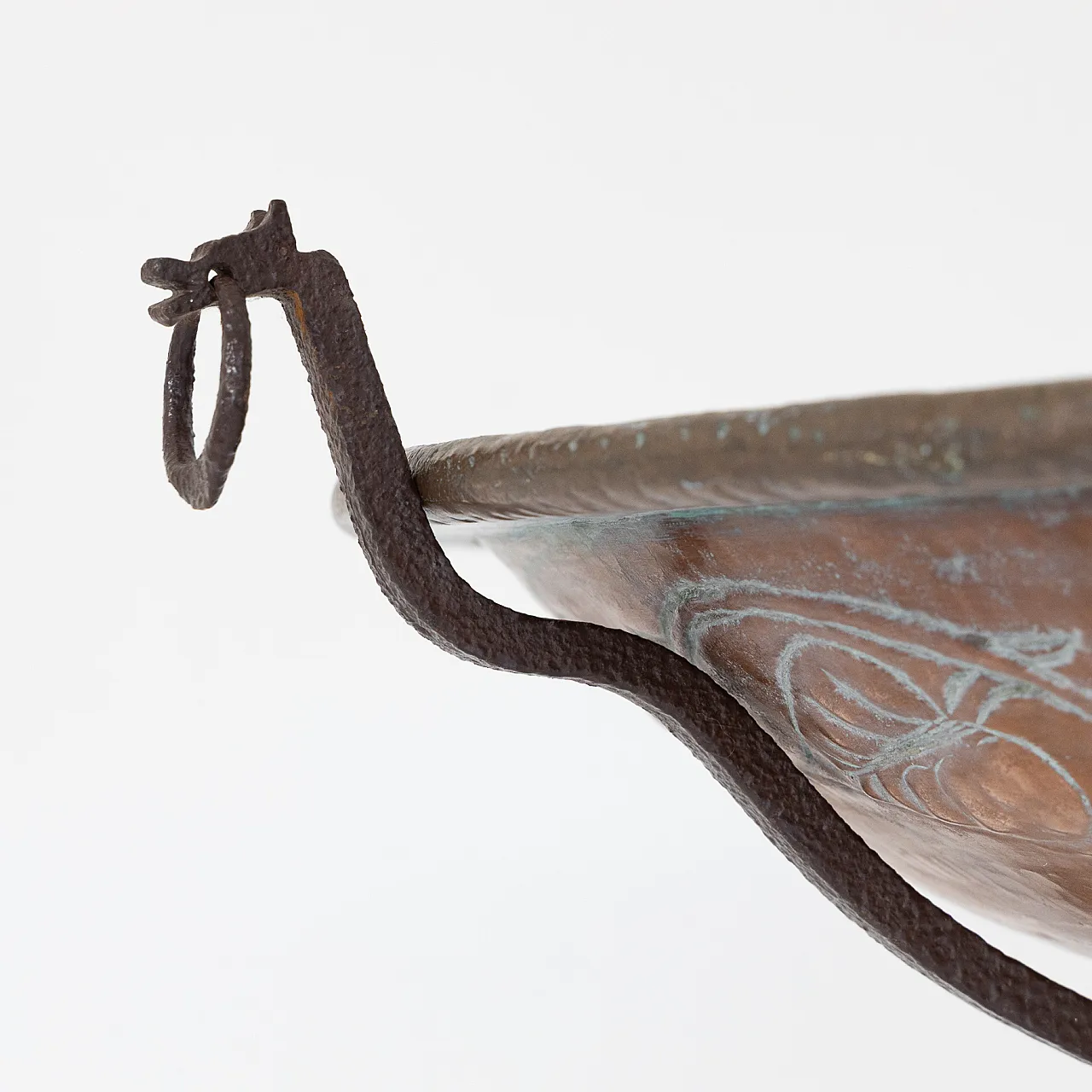 Piatto decorativo in rame con struttura in ferro battuto, anni '50 2