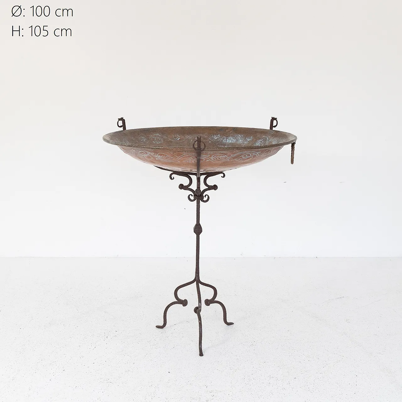 Piatto decorativo in rame con struttura in ferro battuto, anni '50 9