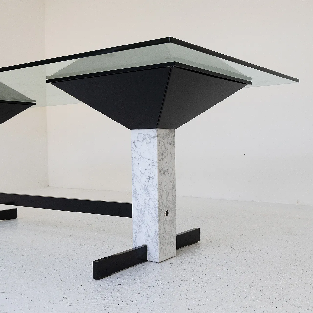 Tavolo in vetro, marmo di Carrara e metallo, anni '80 5