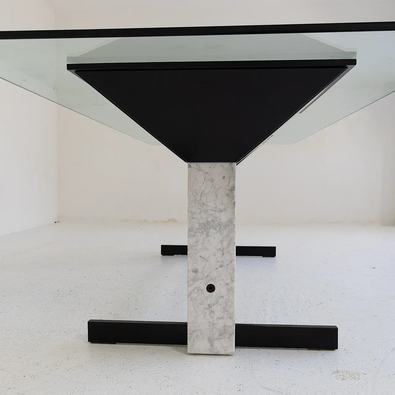 Tavolo in vetro, marmo di Carrara e metallo, anni '80 8