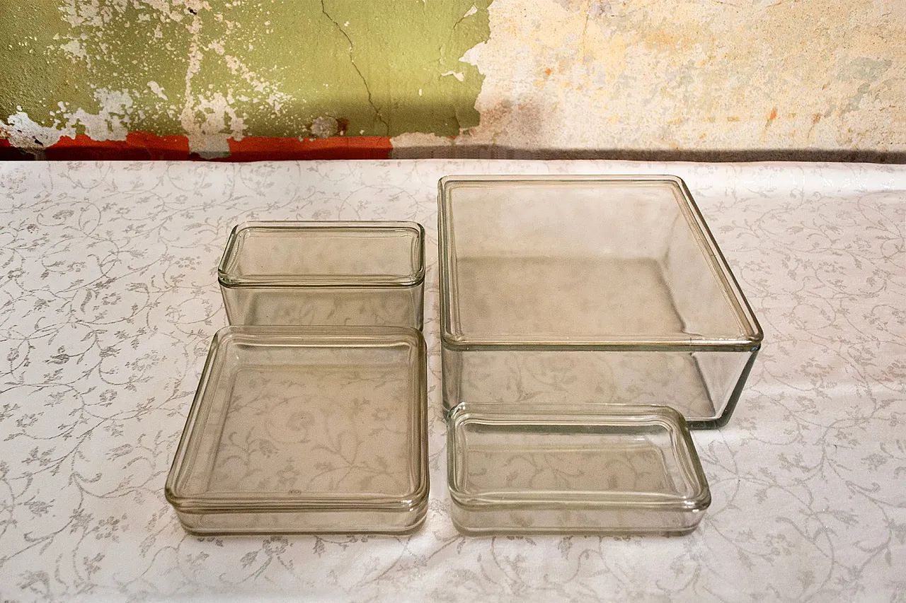 8 contenitori in vetro Kubus  di Wilhelm Wagenfeld per Vlg, anni '30 1