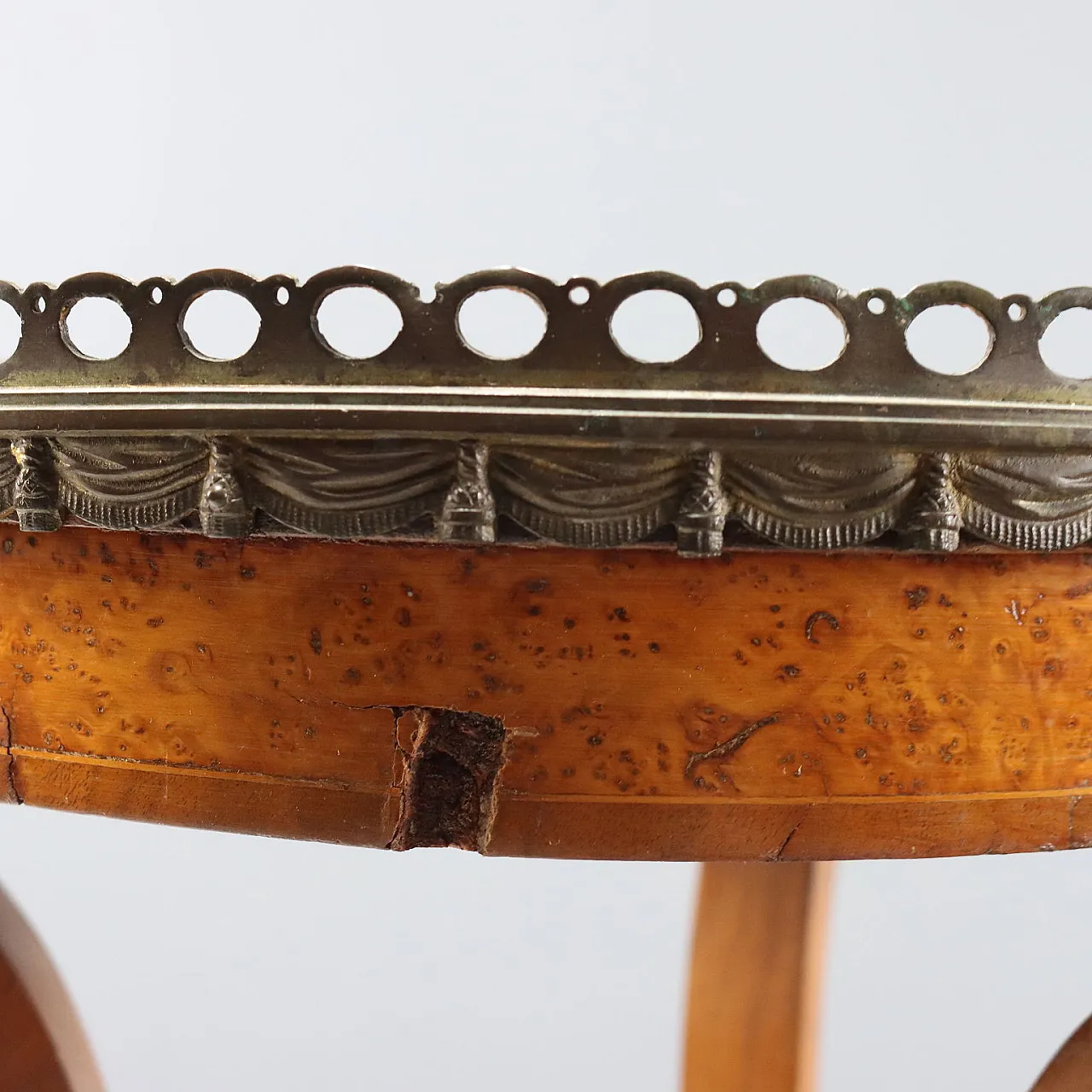 Tavolino in radica di noce e acero con inserto in ceramica, '900 6