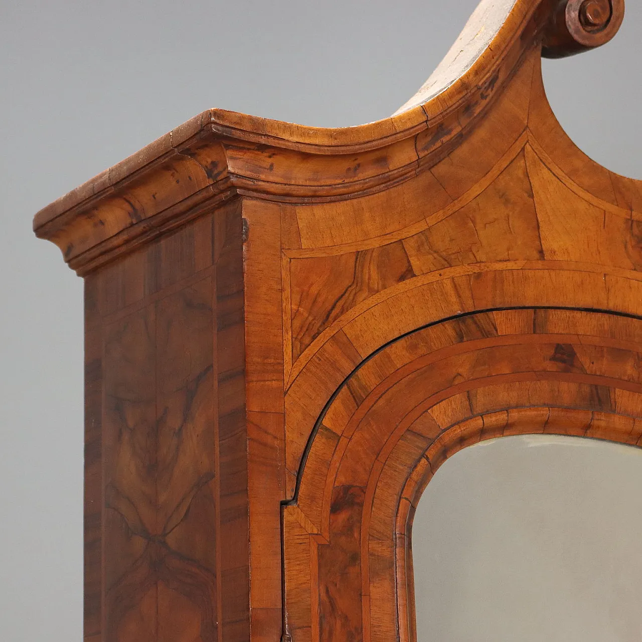 Trumeau in noce e radica di noce, '700 7