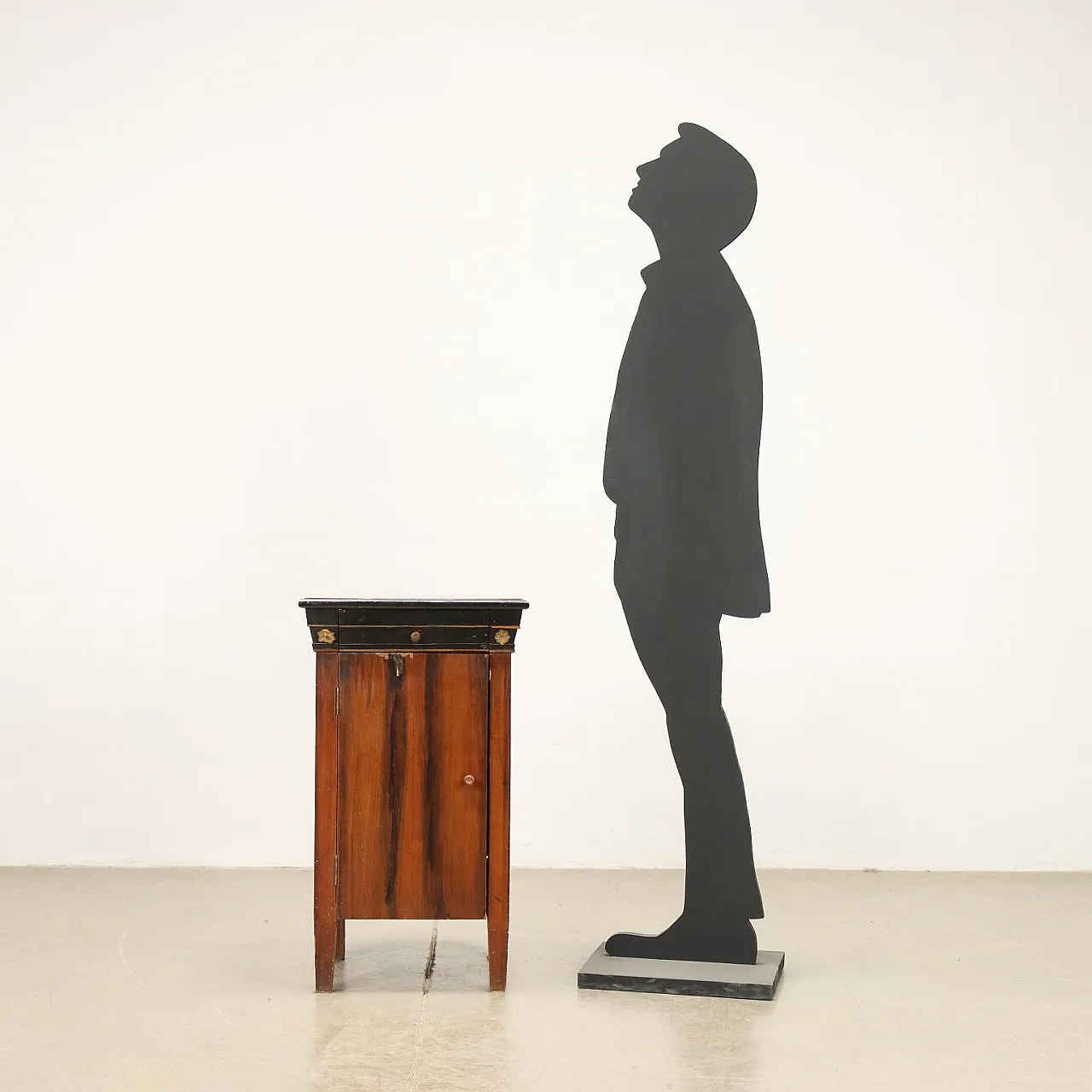 Walnut veneered nightstand in Biedermeier style, late 19th century 2