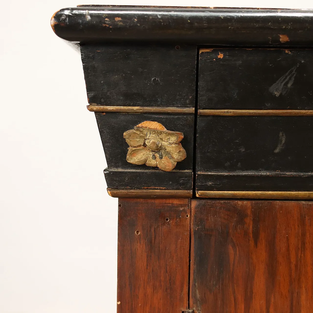 Walnut veneered nightstand in Biedermeier style, late 19th century 6