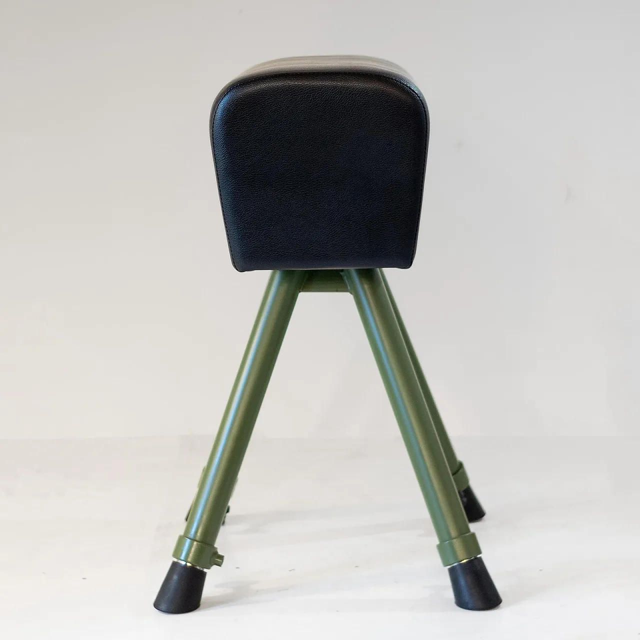 Vaulting bench in green metal and black imitation leather, 70s 4