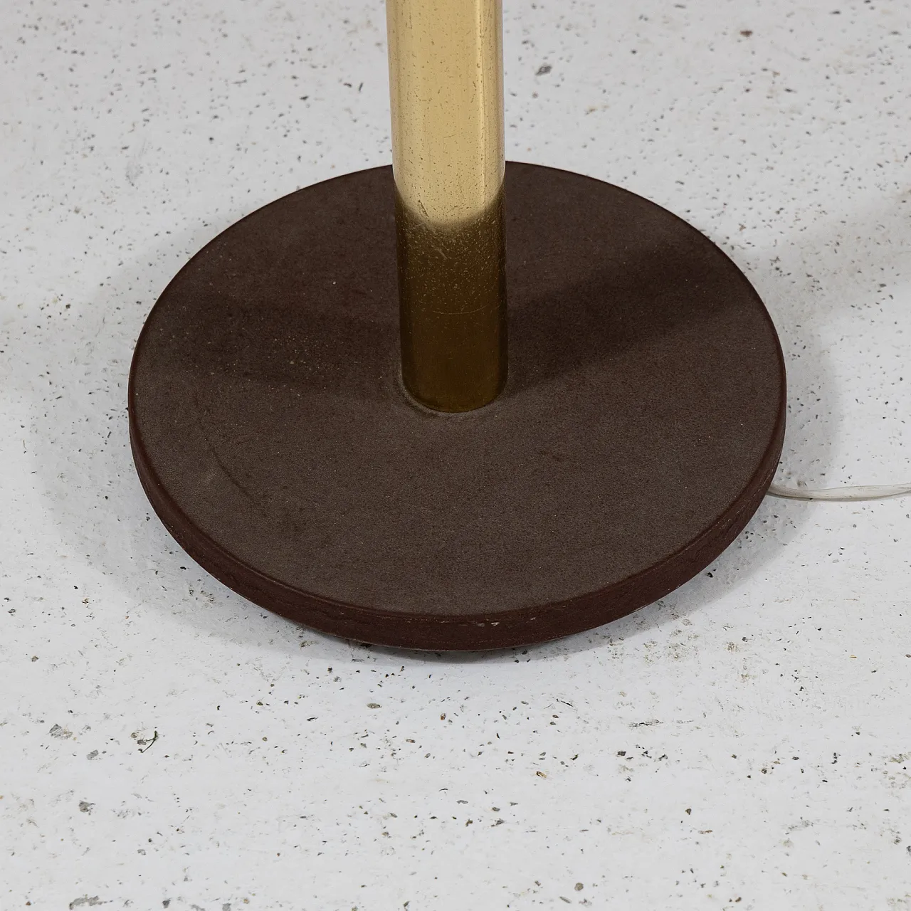 Floor lamp in embossed metal, brass and blown glass, 1970s 3