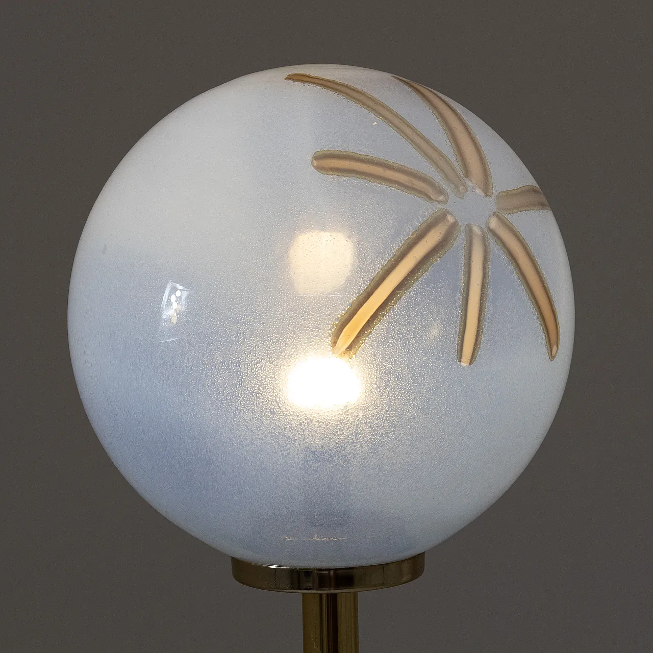 Floor lamp in embossed metal, brass and blown glass, 1970s 5