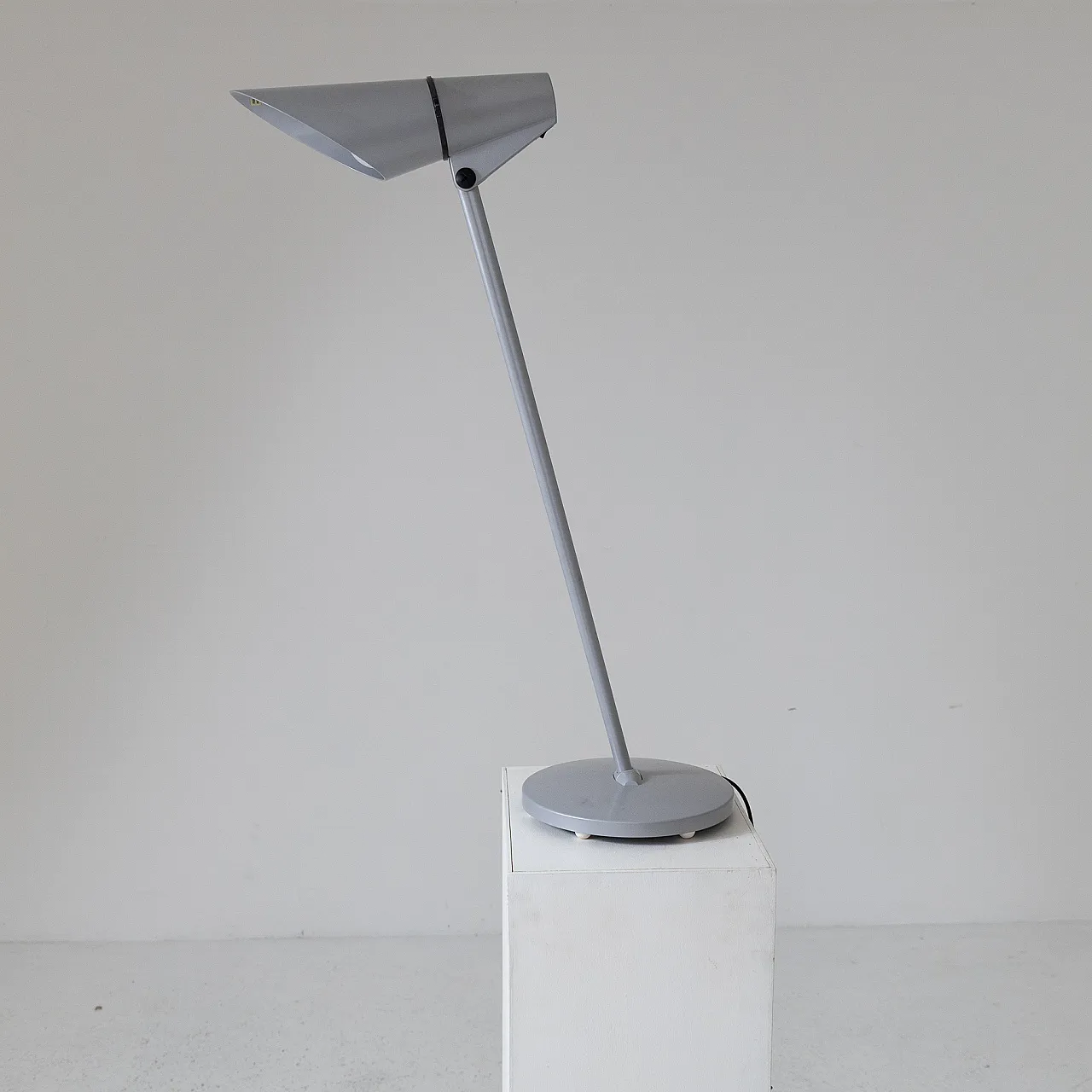 Lampada da tavolo Spy di Herbert Wettstein per Artemide, anni '80 1