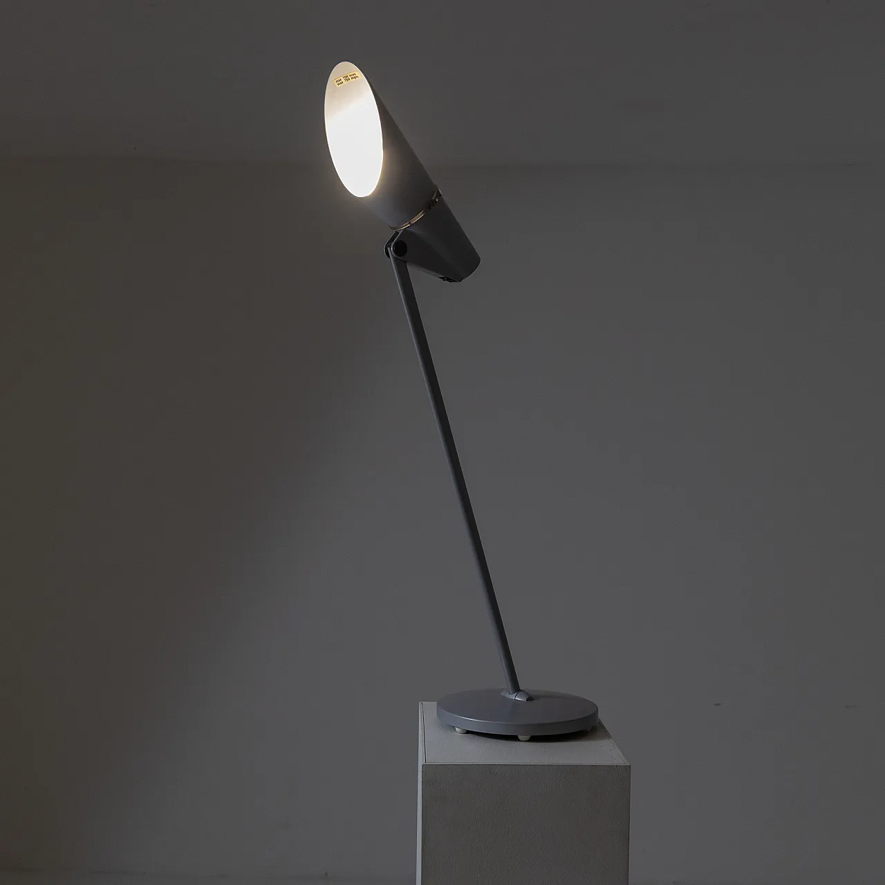 Lampada da tavolo Spy di Herbert Wettstein per Artemide, anni '80 5
