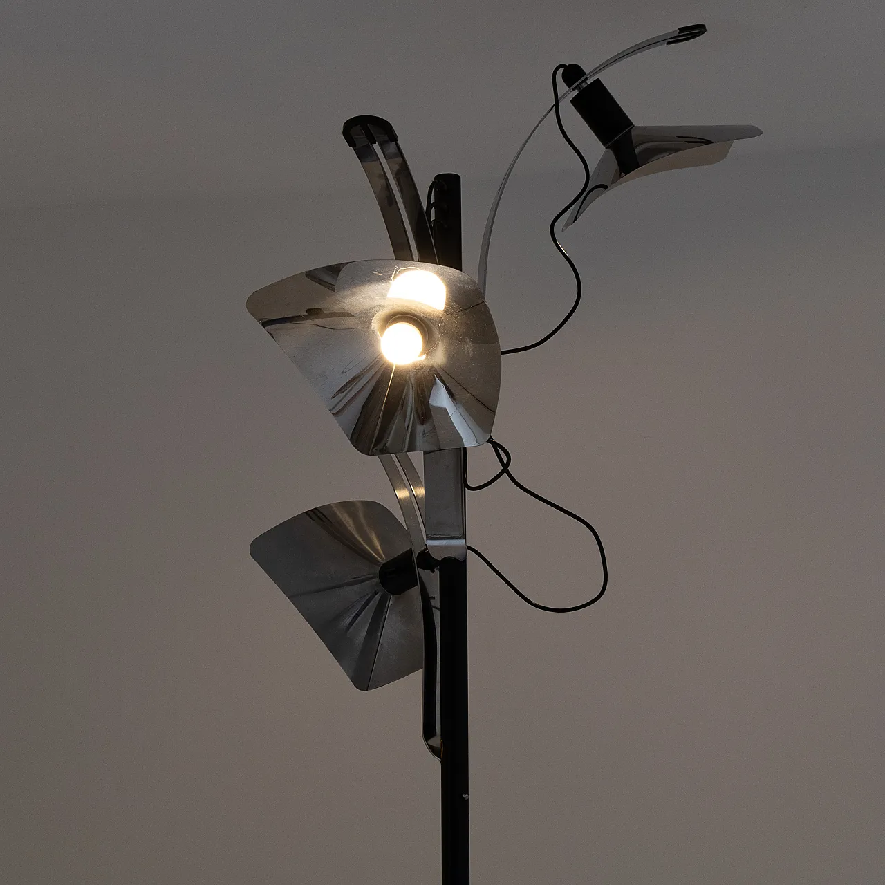 Lampada da terra Corolla di G.Grignani per Studio Luci Milano, anni '70 5