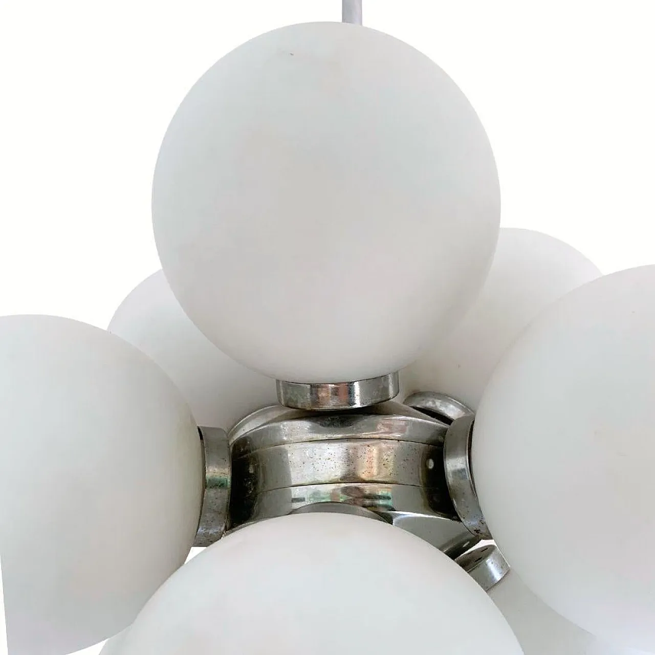 Lampadario Space Age Sputnik con 8 globi di vetro degli anni '60 6