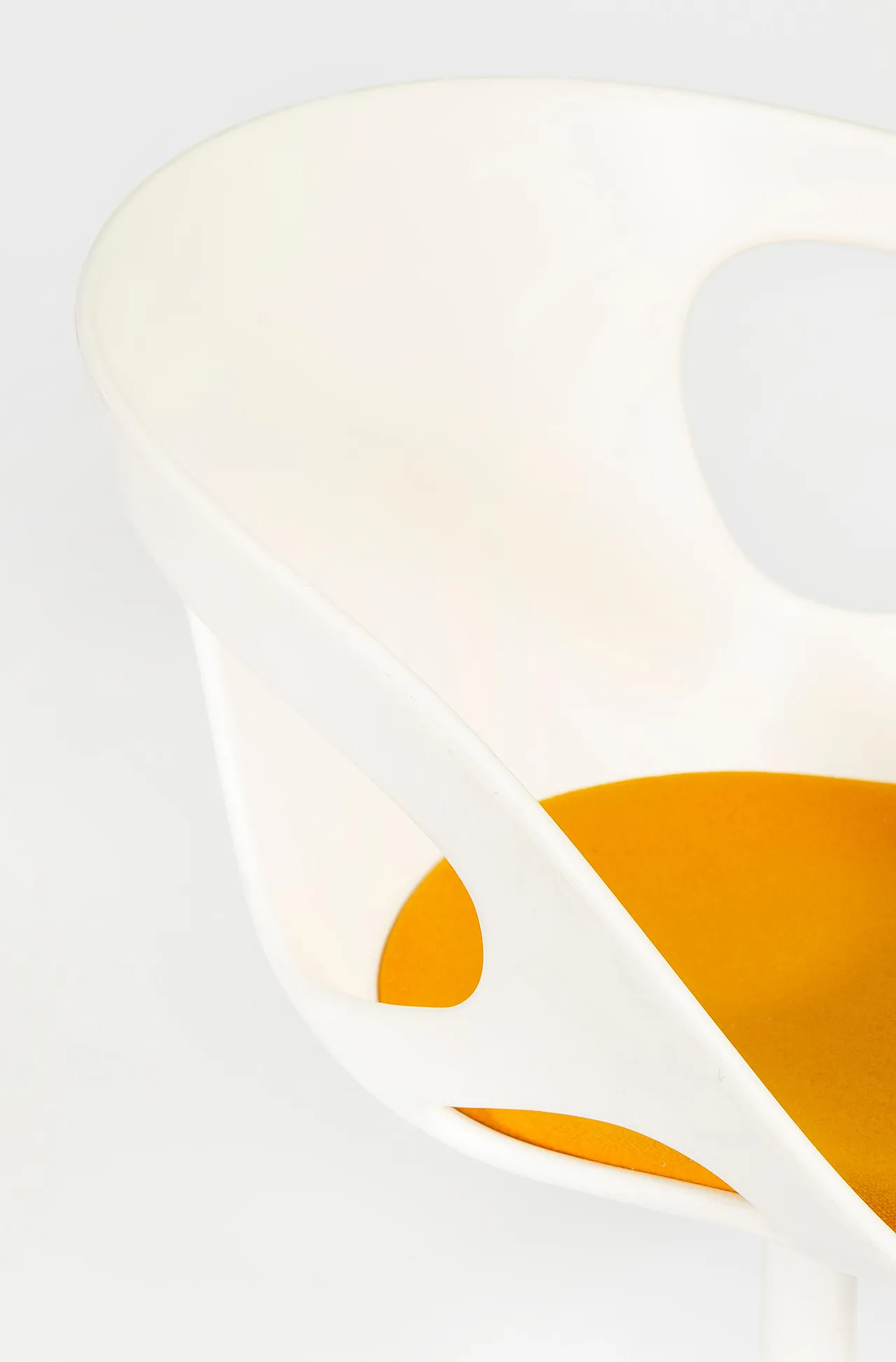 Pair of Fritz Hansen Rin dining swivel chairs by Hiromichi Konno,2000s 4